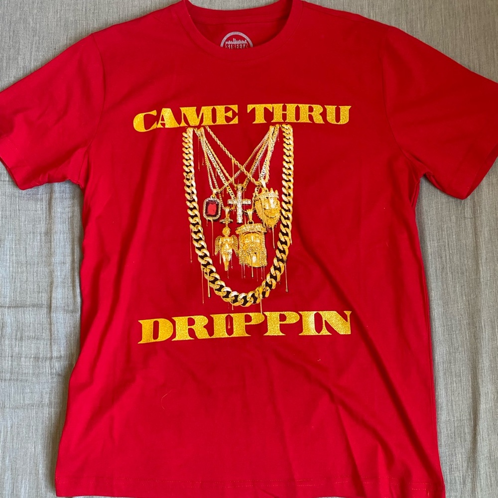 Graphic tee